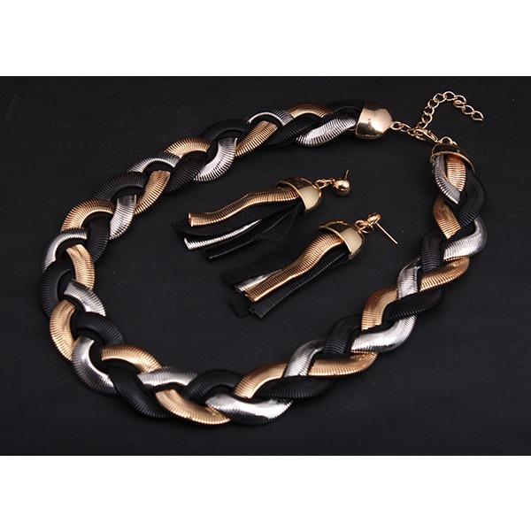 Catwalk Models, Metal Woven Short Collarbone Necklace, Earrings Set, Women'S Exaggerated Fashion Accessories