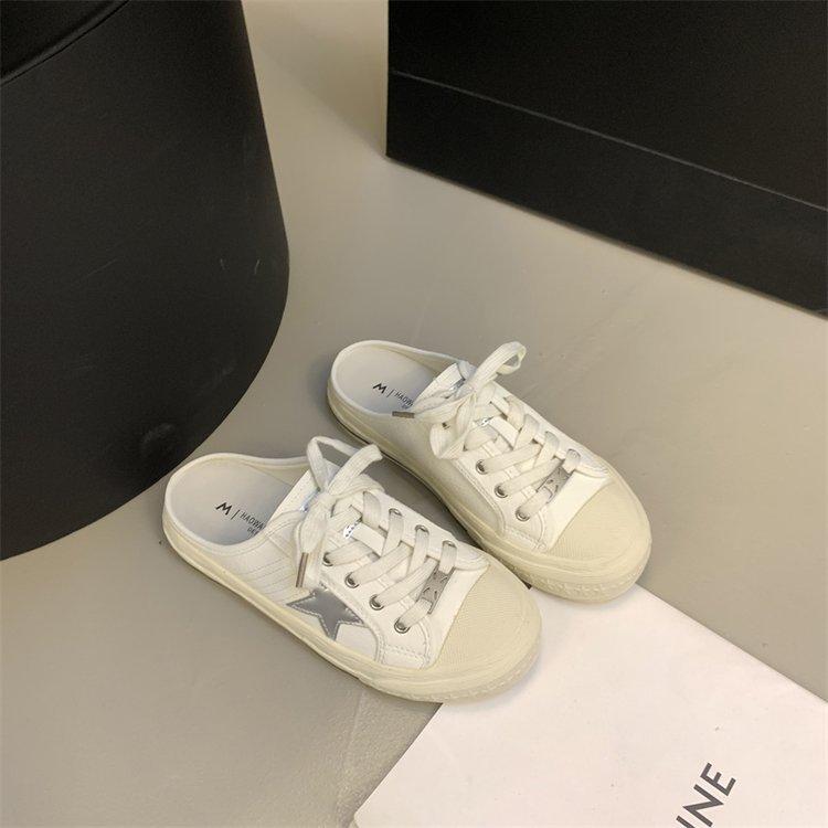 

Баотоу полутапочки женские для улицы в гонконгском стиле ретро грязные туфли натуральная кожа 2025 новые плоские повседневные ленивые крутые тапочки 40 серебряный