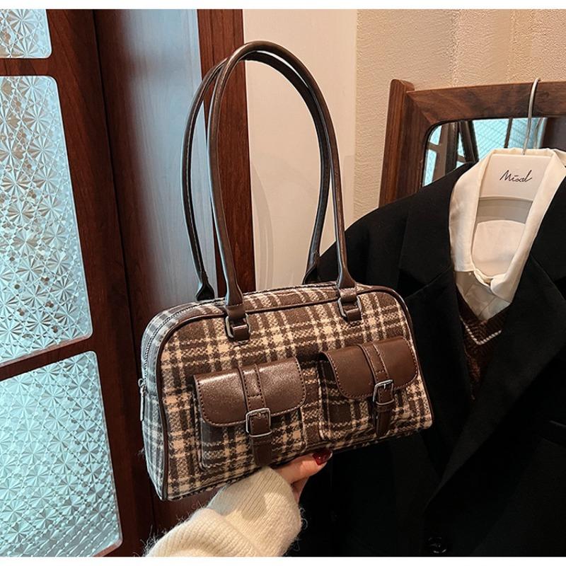

Woolen plaid commuter small bag women s new fashion pillow bag autumn and winter versatile underarm bag