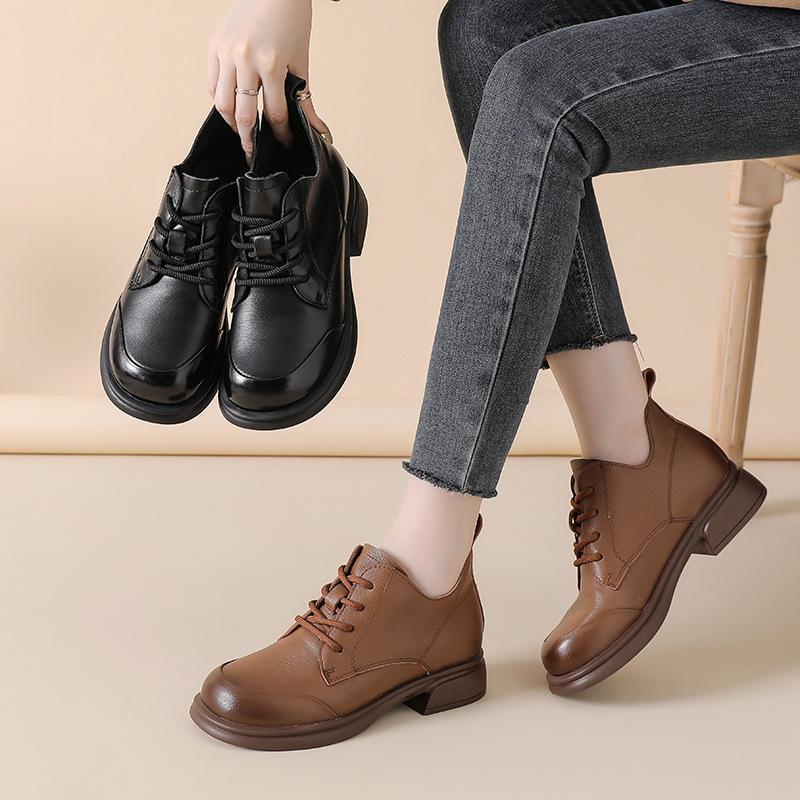 2025 autumn flat-soled women's shoes niche light luxury retro handmade single boots women's casual mother shoes leather boots 2025