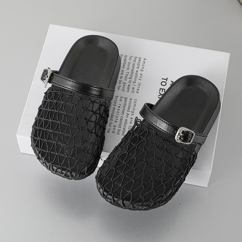 

Anti-slip Girl s Hollowed-out Shoes - New One-piece Flip-flop Sandals 30 чорний