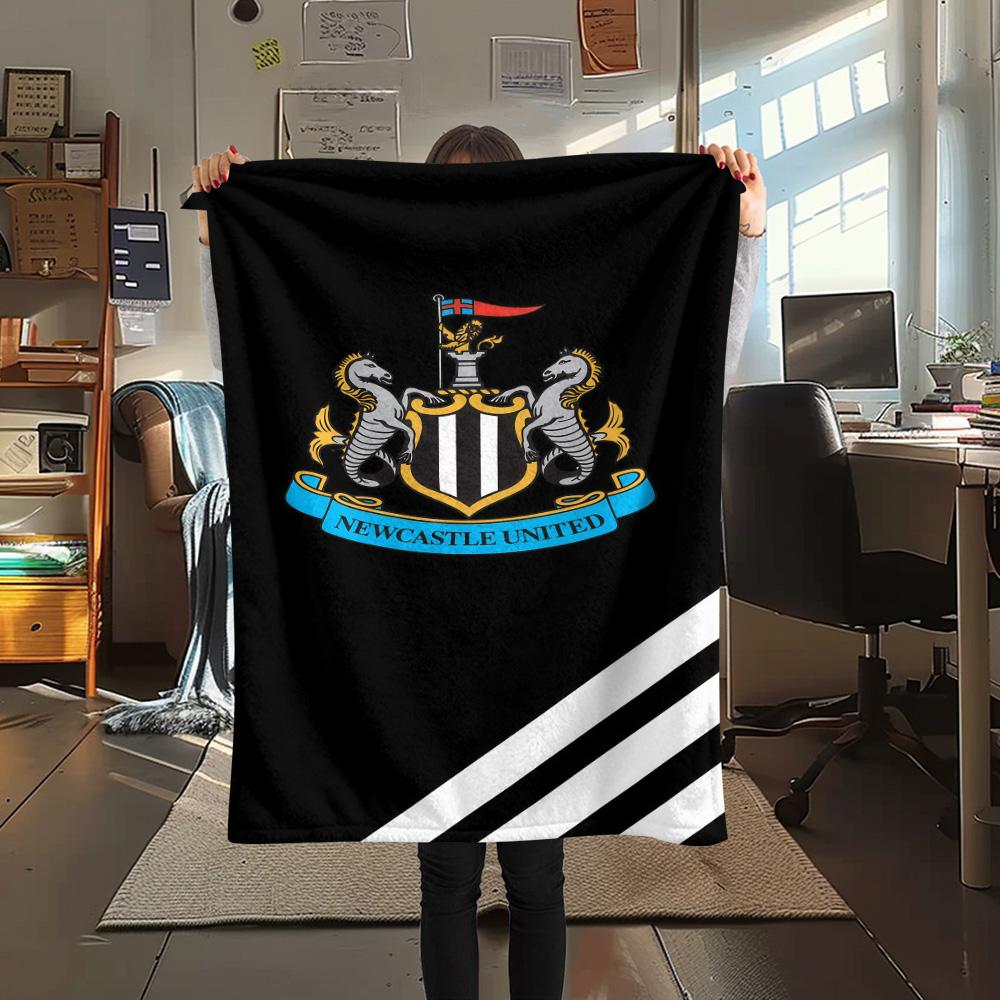 

NUFC logo Print FlAannel Blanket, High quality Comfortable for All Seasons, Home Decor, Warmth and Comfort 80cm x 120cm