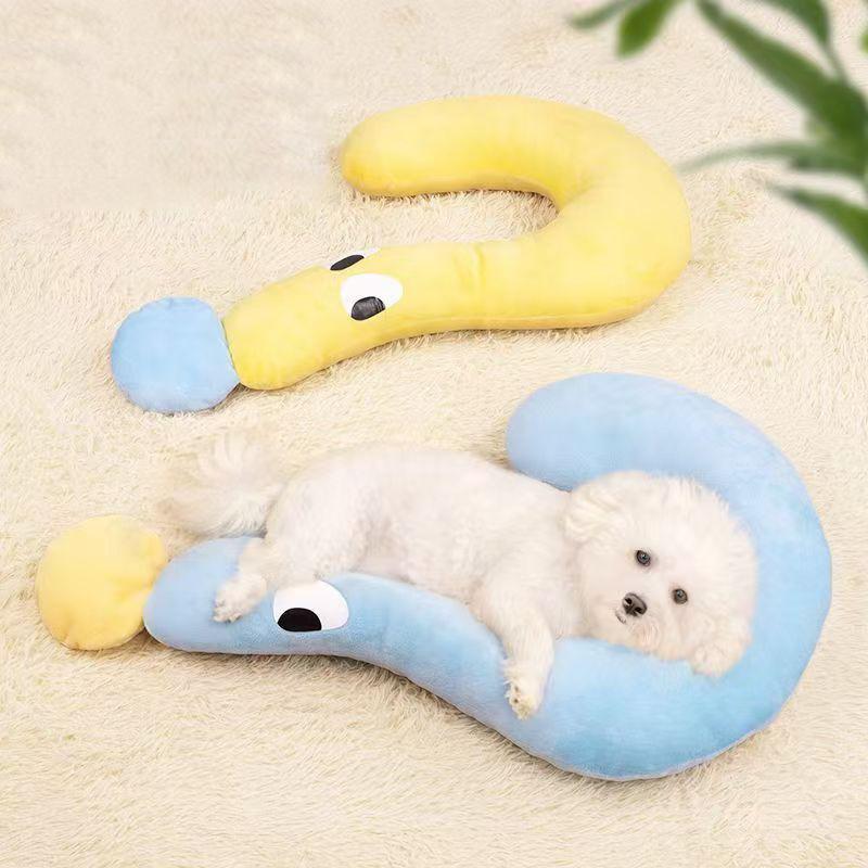 Pet Little Pillow U-Shaped Neck Protector Sleeping Pillow Deep Sleep Puppy Kitten Moon Pillow Soft Fluffy Pillow Pet Supplies