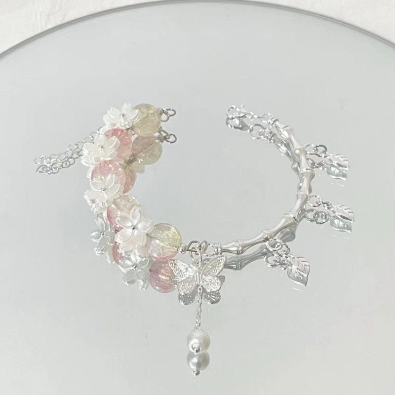 Festive Holiday Christmas Tree Bracelet with Lampwork Beads