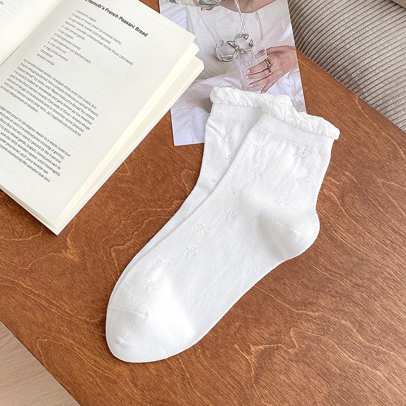 Women's Mid-Calf Heart Pattern Cotton Socks - Bubble Cuff, Thin, Simple, Versatile, Perfect for Spring/Summer.