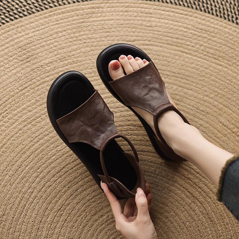 French Flat-soled Sandals Women's Summer Outer Wear Commuting Versatile Not Tired Feet Retro Style Open-toed Platform Casual Roman Shoes