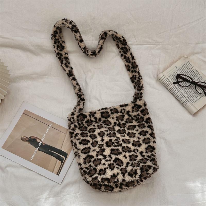 41 autumn and winter fashion leopard print woolen underarm bag women's bucket bag large capacity shoulder bag