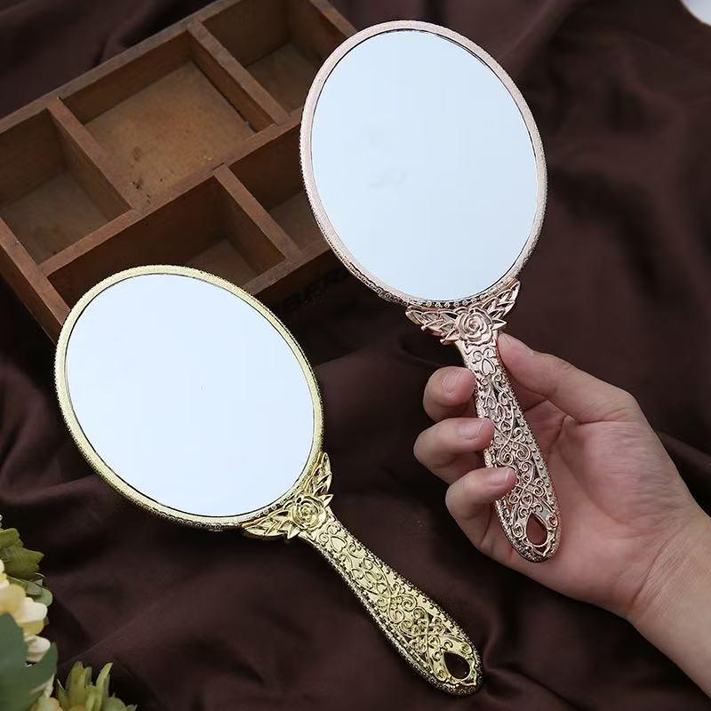 European Retro Princess Style Handheld Beauty Mirror - Portable, High-Definition, Thickened, Ideal for Makeup and Microblading