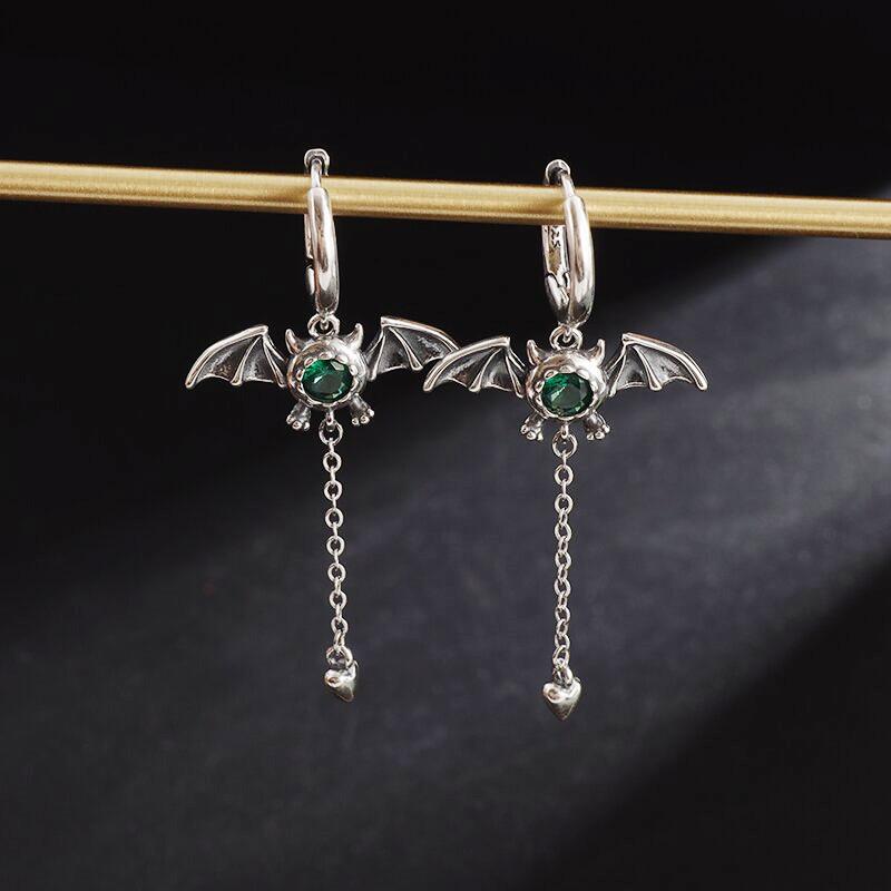 Gothic-Ohrringe mit Totenkopf, Geisterkopf, hypoallergene Ohrringe, cooler Punkrock-Trendschmuck für Herren