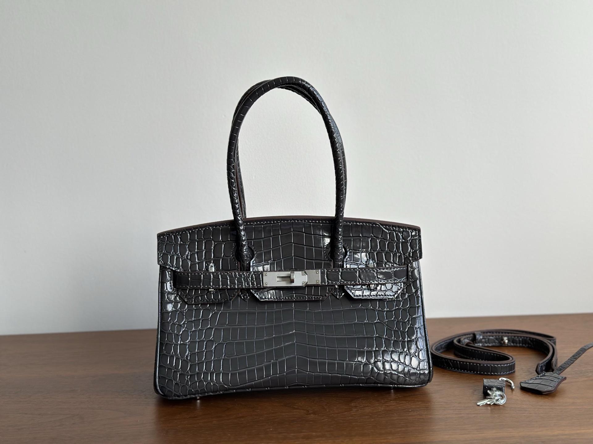 

30 Stainless Steel Shoulder Bag Yellow Cowhide High Gloss Surface Stainless Steel Chain Fashionable Hundred Styles Handbag For Ladies Lightweight 30cm серебряный/чёрный