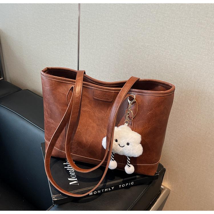 Foreign Single Women's Large-capacity Tote Bag 2025 New Retro Versatile Casual Shoulder Bag College Student Commuter Tote Bag