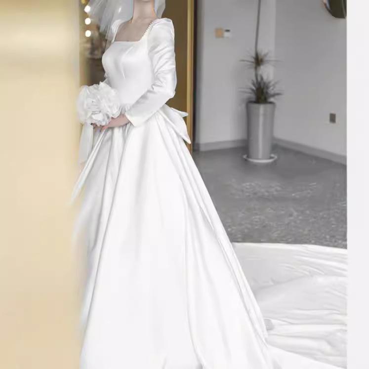 Long-sleeved Mori main wedding dress 1011 new bride simple temperament trailing court style simple Korean satin wedding dress