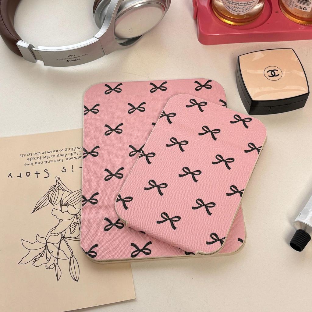 Retro Floral Folding Makeup Mirror - Portable Vanity for Dorms and Homes