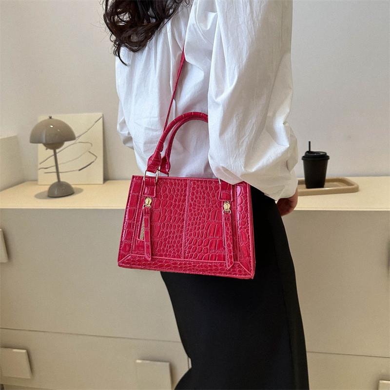 Versatile Casual Shoulder Bag In Fashionable Colors For Modern Womens Daily Use
