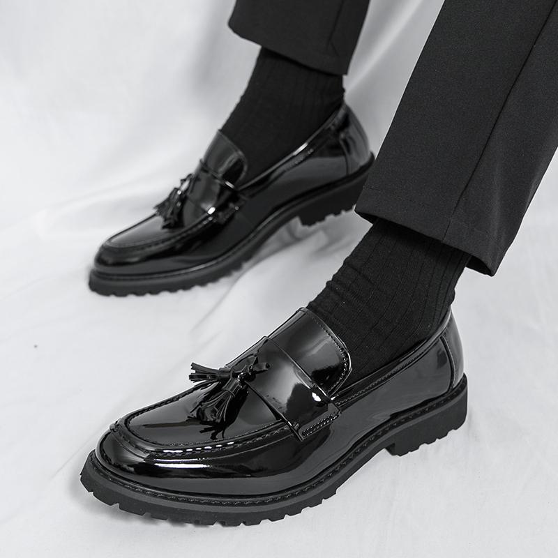 Scarpe Formale da Uomo in Pelle Stile Classico Mocassini Slip-On Punta Tonda Traspiranti Antiscivolo Scarpe da Lavoro Vestito Matrimonio Ufficio Casual