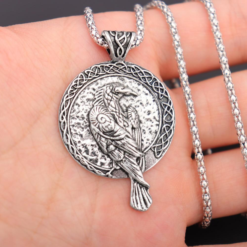 1PC Amulet Necklace Men's Pendant Blackbird Celtic Crow Hip Hop Trend Necklace Men's Fashion Jewelry Necklace