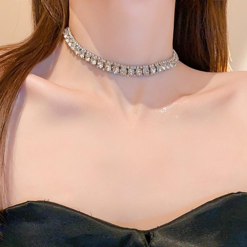 Shimmering Collarbone Chain Jewelry Set Square Stud Earrings Allergy Resistant Copper For Formal Event And Daily Use