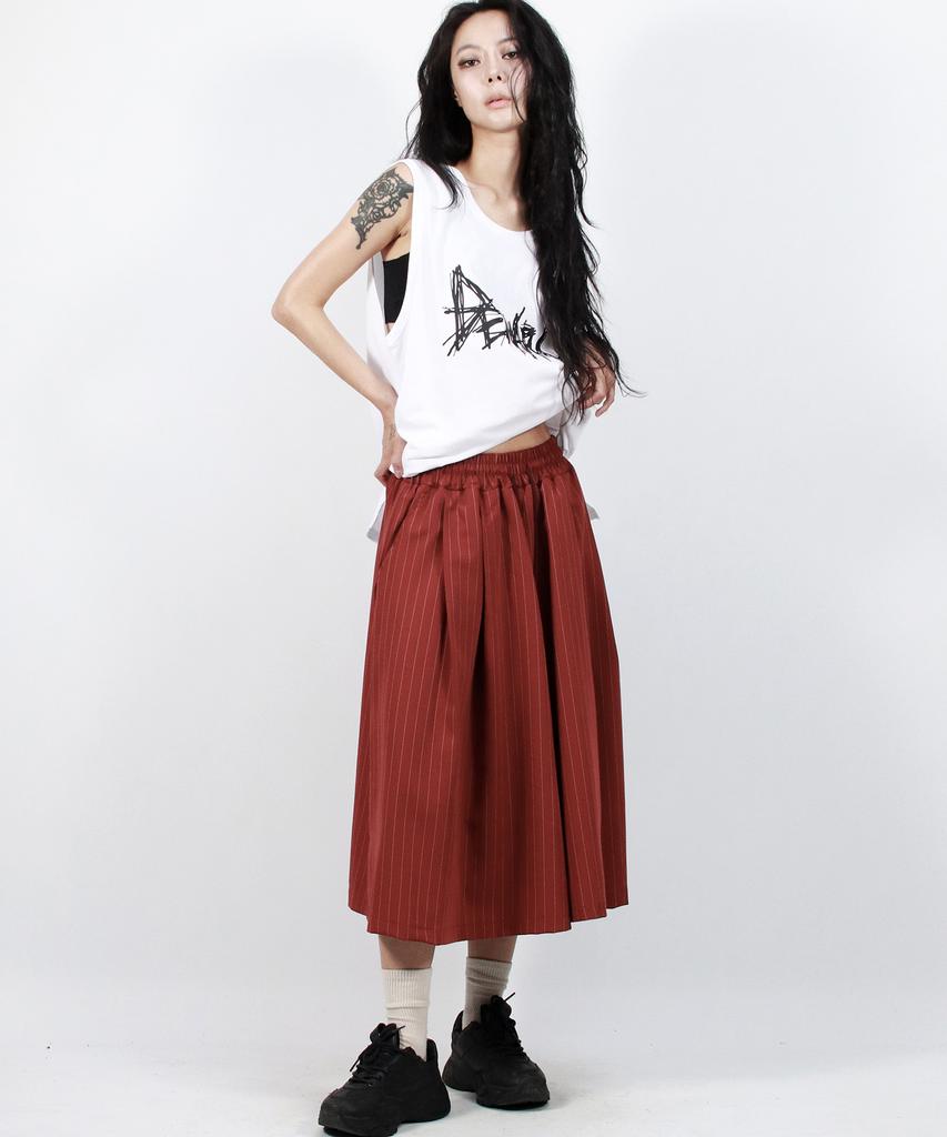 Deumakeu Real Wide Two Tuck Stripe Bumuda Pants - Burgundy