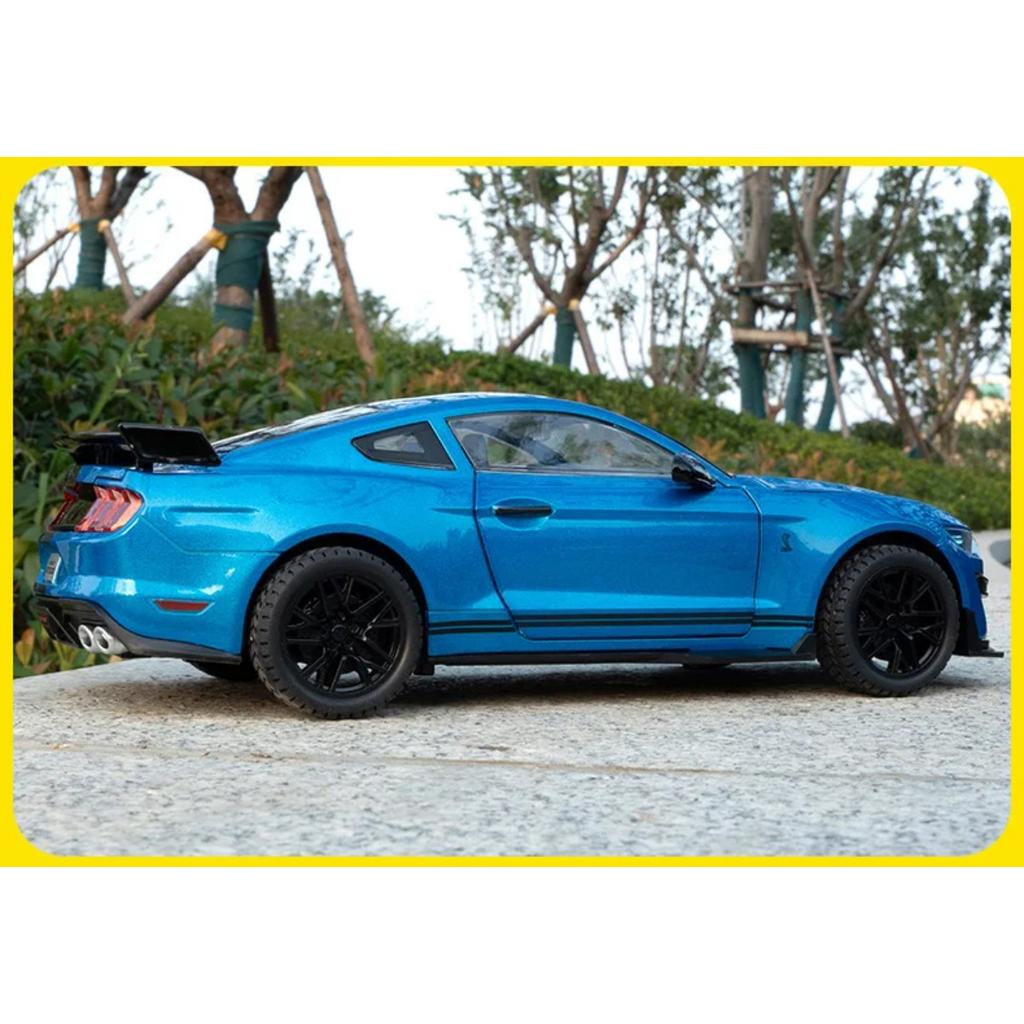 Large Size 1/18 Ford Mustang Shelby GT500 Alloy Sports Car Model Diecasts Metal Racing Car Model Sound and Light Toys Gifts