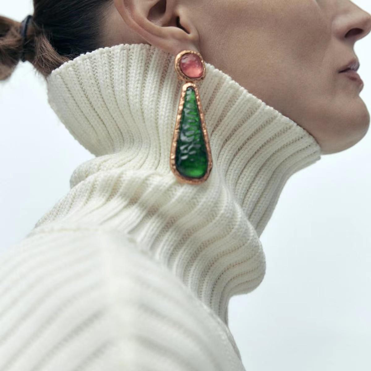 

Ретро геометрические нишевые серьги из смолы с индивидуальной элегантностью и модой, банкетные серьги в дворцовом стиле, женские