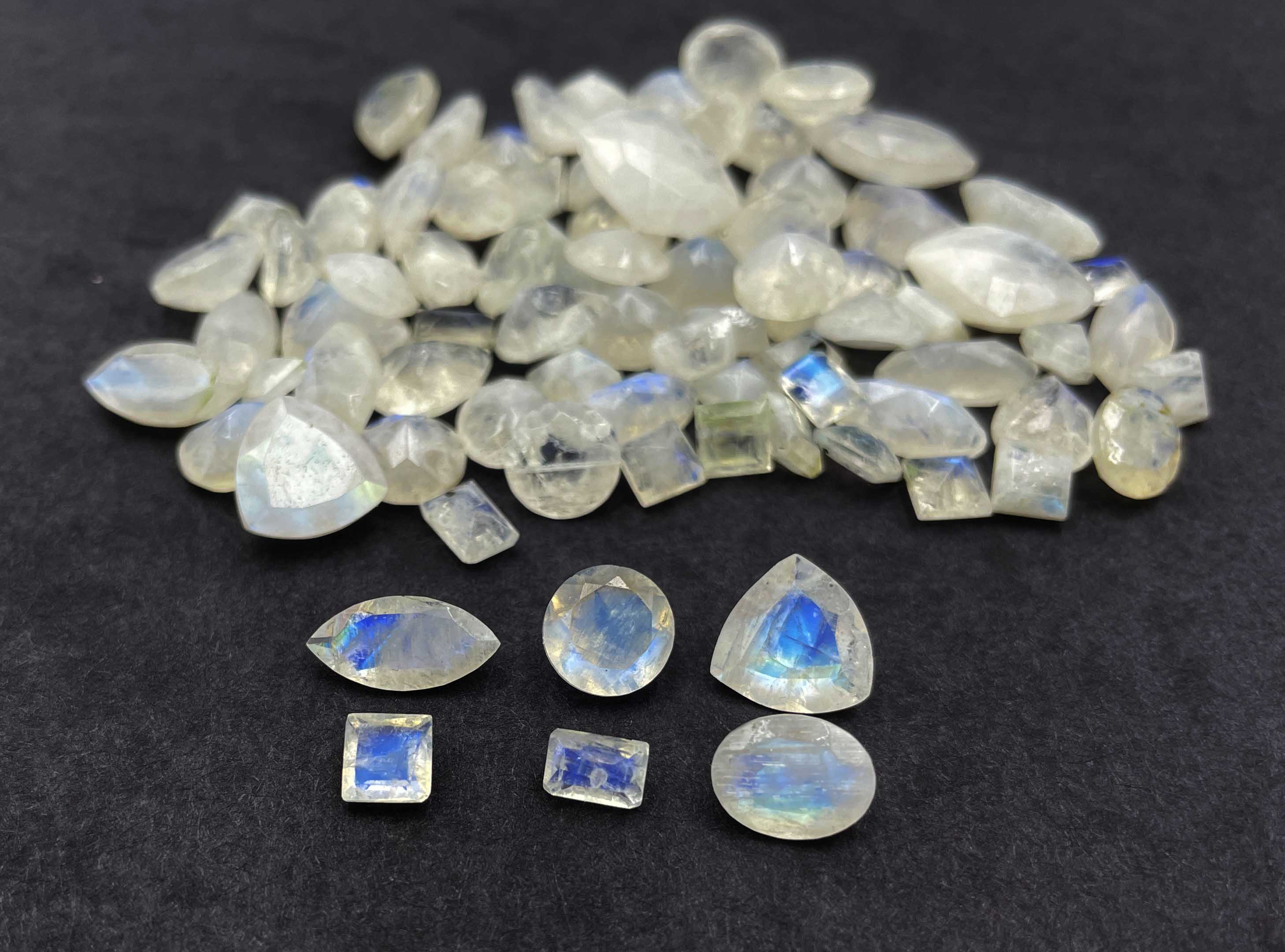 Natural Rainbow Moonstone Mix Shape Cut Gemstone 60-70 Pcs 100 CT For Jewelry Making белый