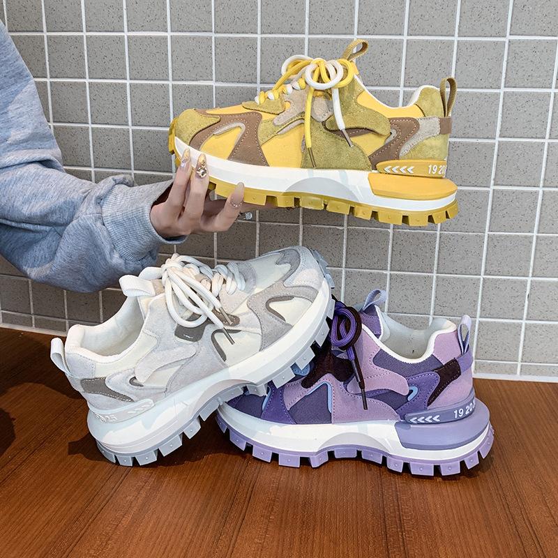 Retro women's spring new thick-soled versatile lightweight casual sports shoes with higher soft soles