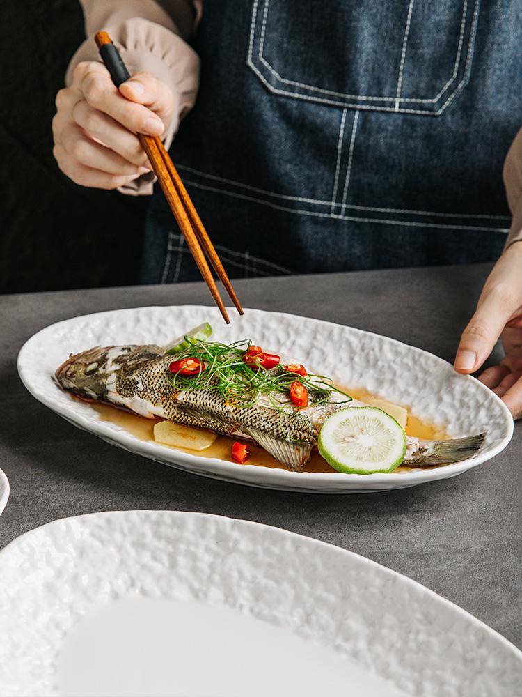 Fish-Shaped Ceramic Plate for Steamed Fish and Sushi