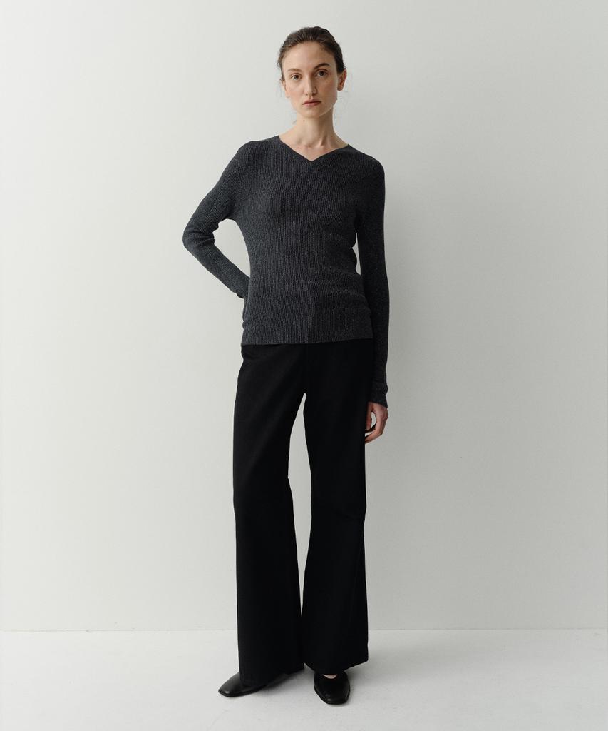 EAAH Relaxed Flare Denim Pants (Black)