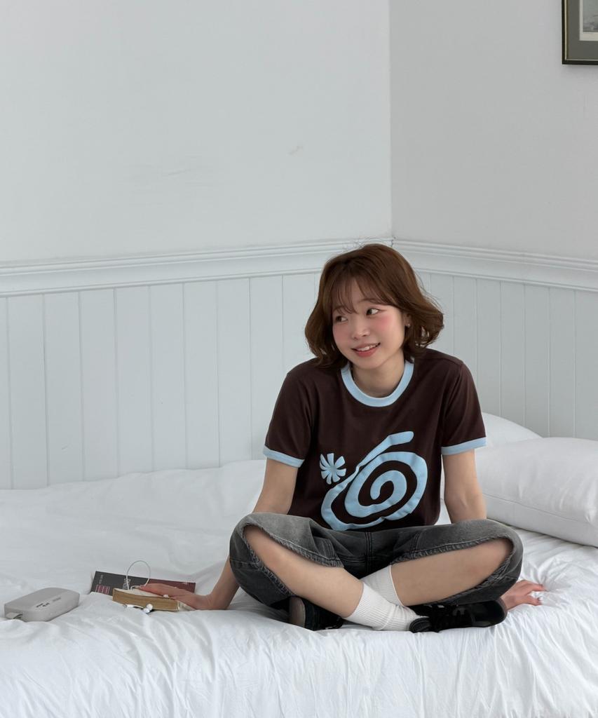 AMOU Molly Ringer T-Shirts Brown
