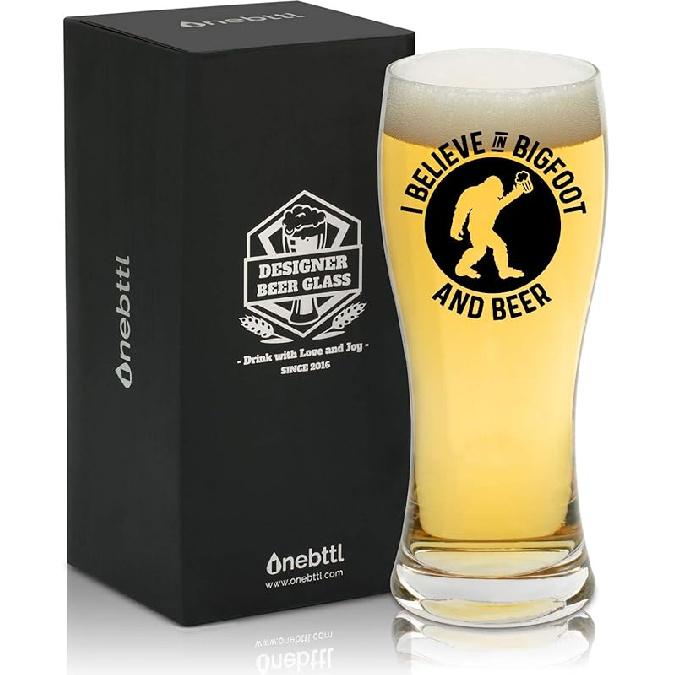 Onebttl Bigfoot Gifts for Men, Sasquatch Gifts, 15 oz Funny Beer Glass, Funny Idea for Bigfoot Sasquatch Lover, Great for Bigfoot Party - I Believe Believe in Bigfoot