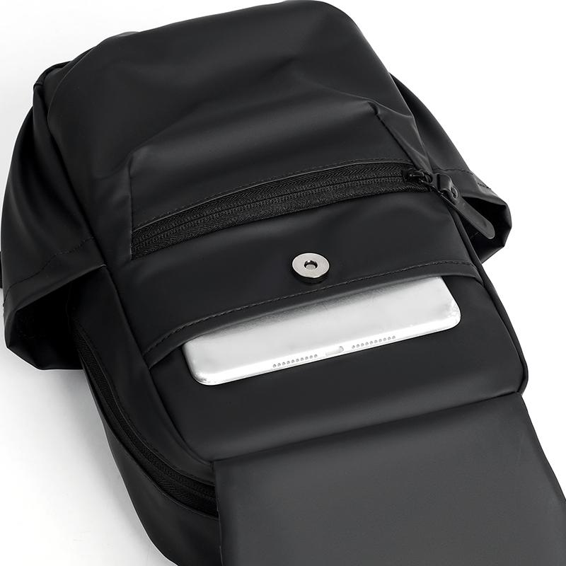 Men's Large Capacity Chest Bag Lightweight Waterproof Outdoor Sports Bag Multi-Power Crossbody Bag