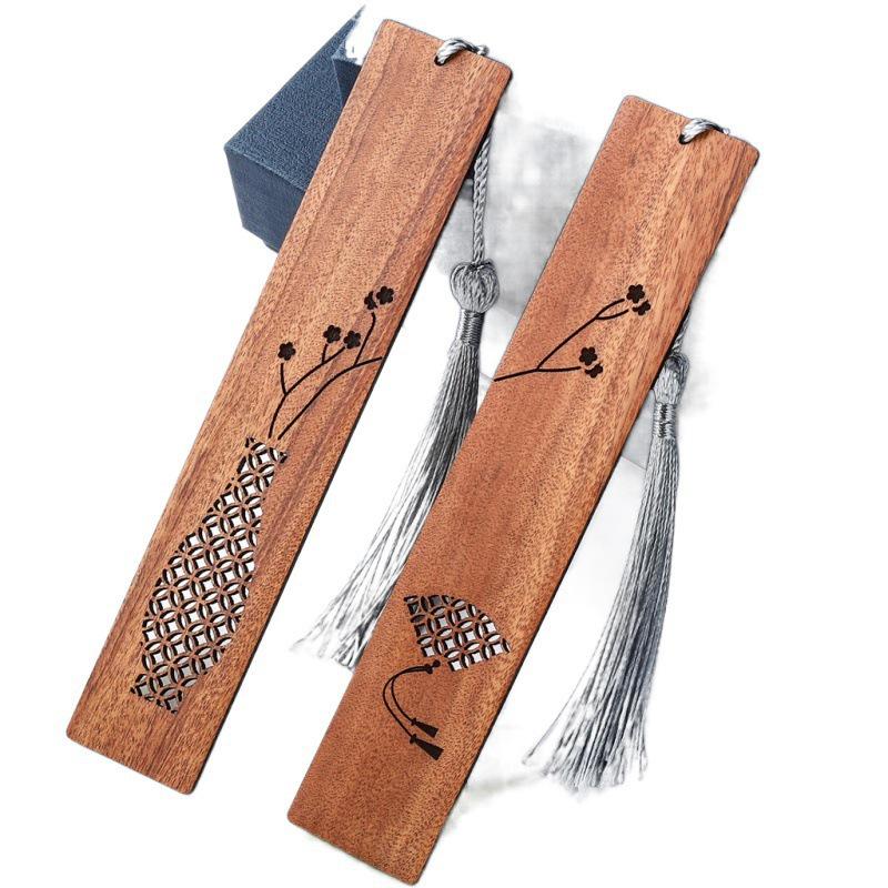 Sandalwood Hollow Acacia Bookmark - Literary Retro Solid Wood Gift Box Edition.