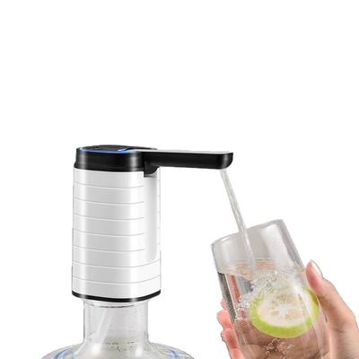 Cuisine, salle à manger et bar – Distributeurs d’eau