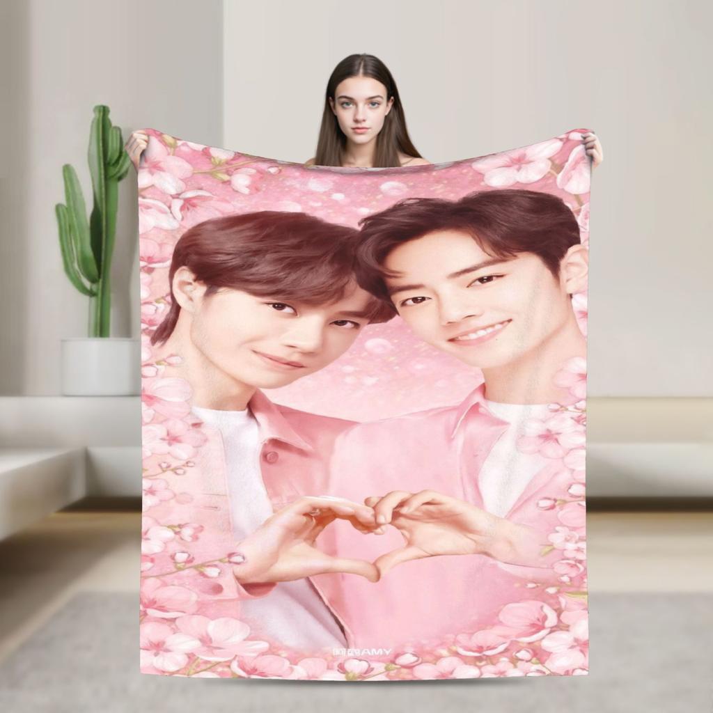 W-Wang Yibo Plush Blanket Children Flannel Throw Blanket For Couch Chair Warm Soft Customized Quality Bedspread Birthday Present