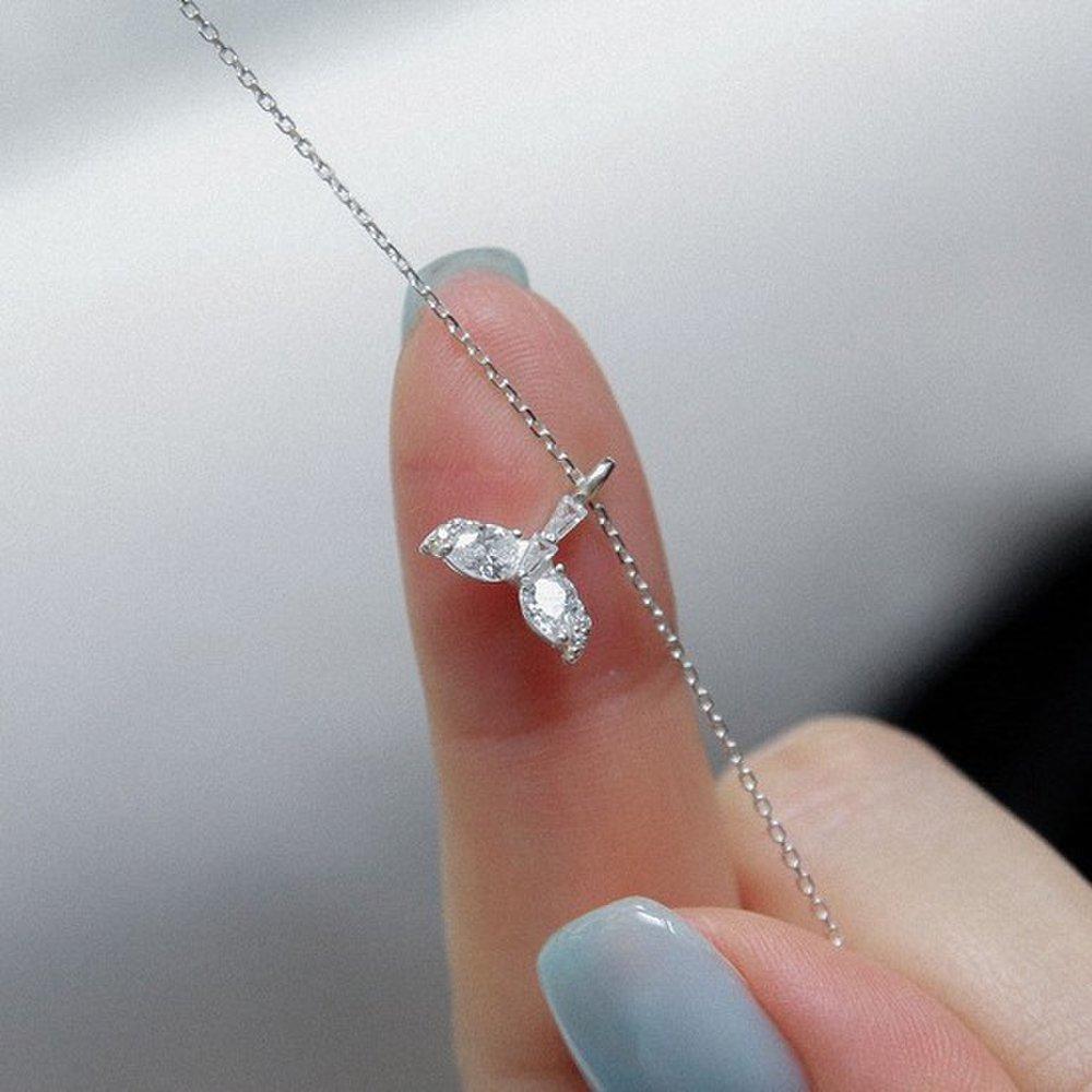 J.Lauren Cubic Whale Tail Silver Necklace N01228