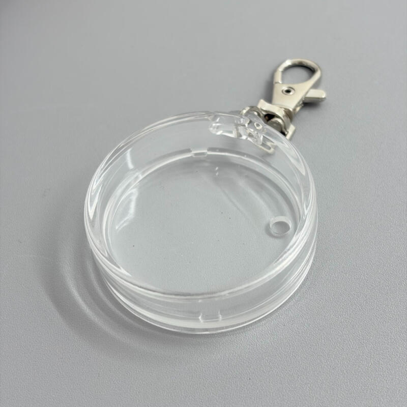 Making a 44mm round transparent pin badge storage case key ring