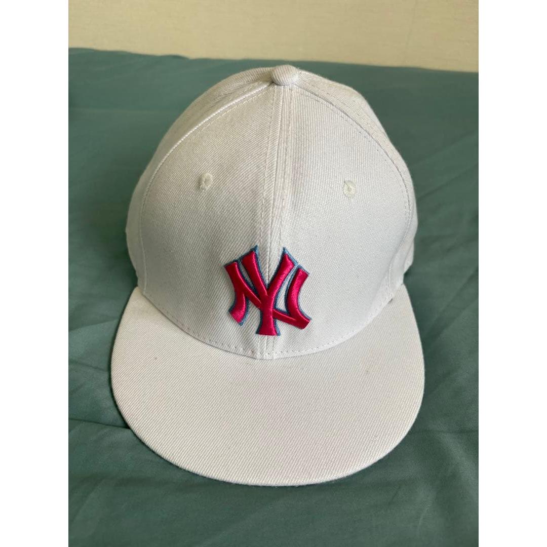 Used New Era New York Yankees Cap White Pink
