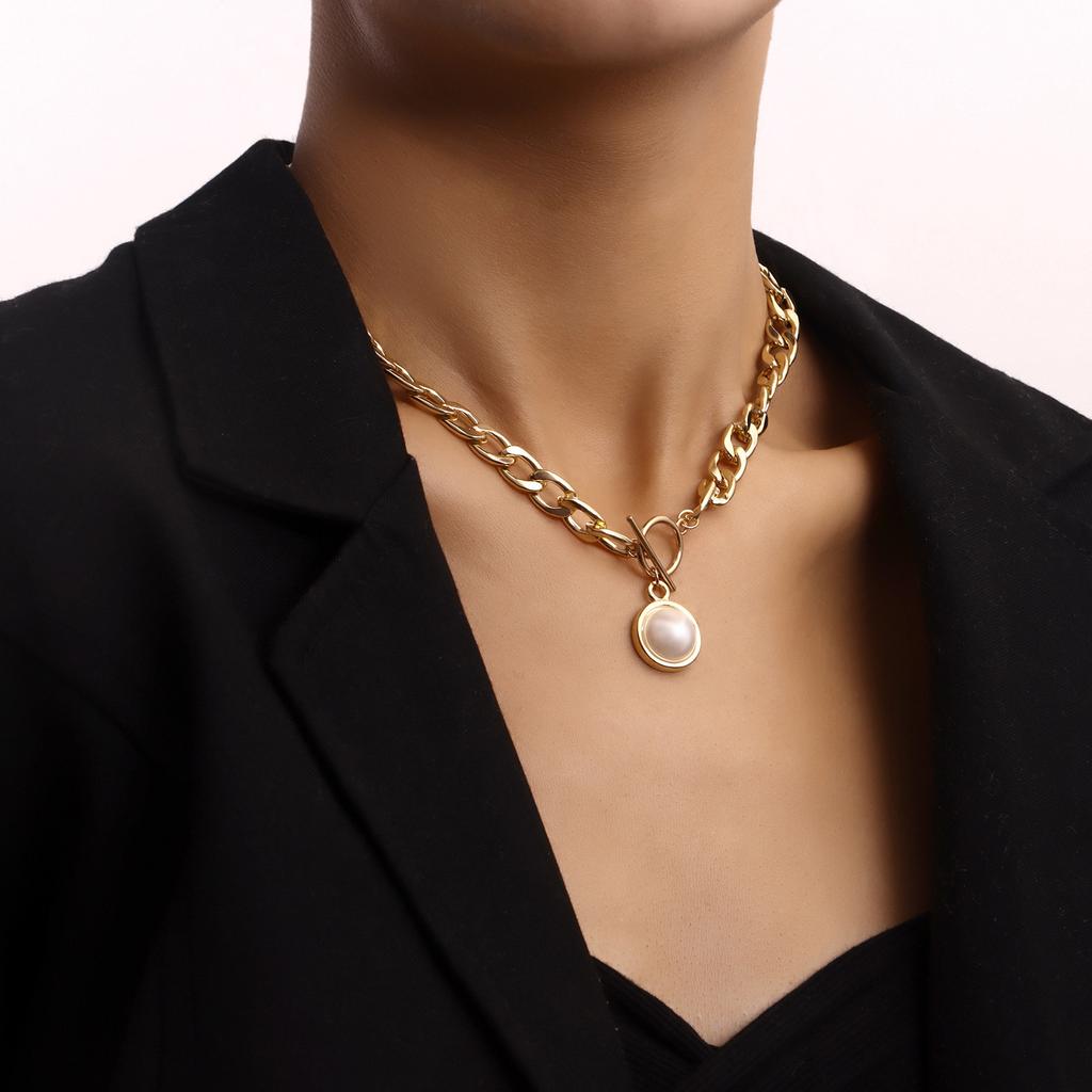 Simple Cuban thick chain OT buckle pearl pendant necklace, punk ins trend item.
