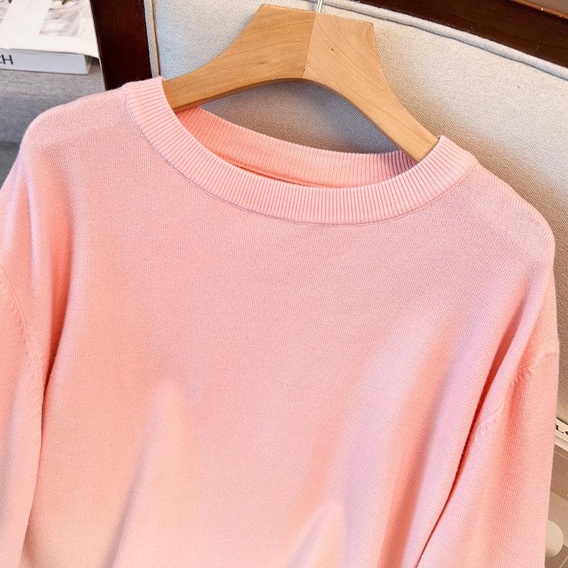 Plus Size Women's Loose Round Neck Pullover Sweater, Bust 150/160 cm, 200-350 Jin, Style 8077