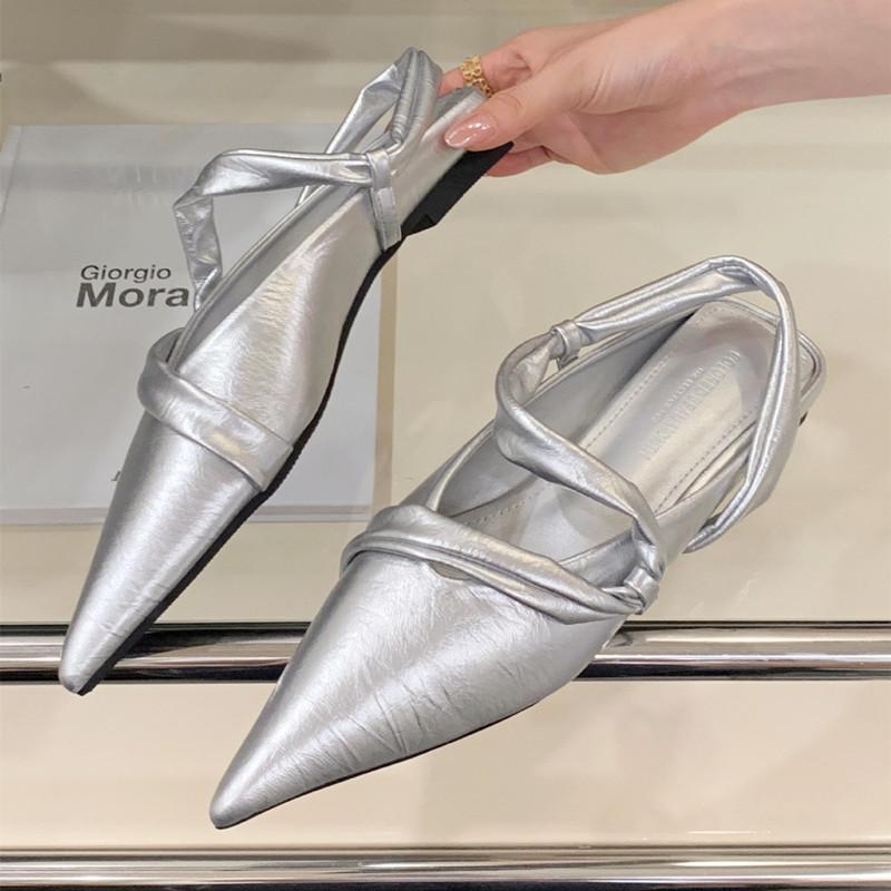 

Модные элегантные сандалии-слайдеры с узким ремешком, острым носком и неглубоким задником для женщин. Брендовые сандалии-мокасины, удобные и нескользящие. 35 серебряный