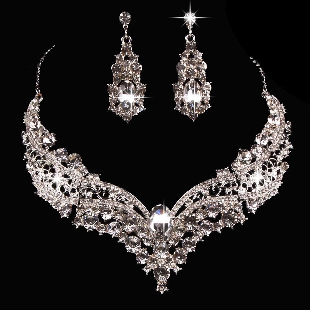 

3Pcs Set Bridal Necklace Alloy Inlaid with Rhinestones Large Crystal Necklace Earrings Decor Wedding Dress Accessories Jewelry