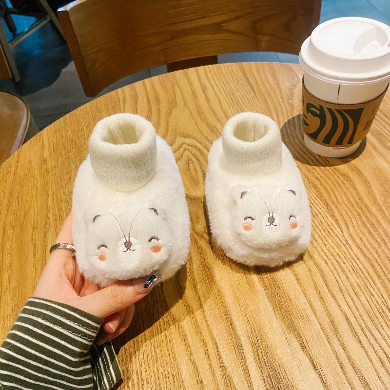 

удобная обувь детская обувь носки с мягкой подошвой плюшевая обувь для малышей для мальчиков и девочек мультяшные защитные носки для детских ножек zapatillas S белый