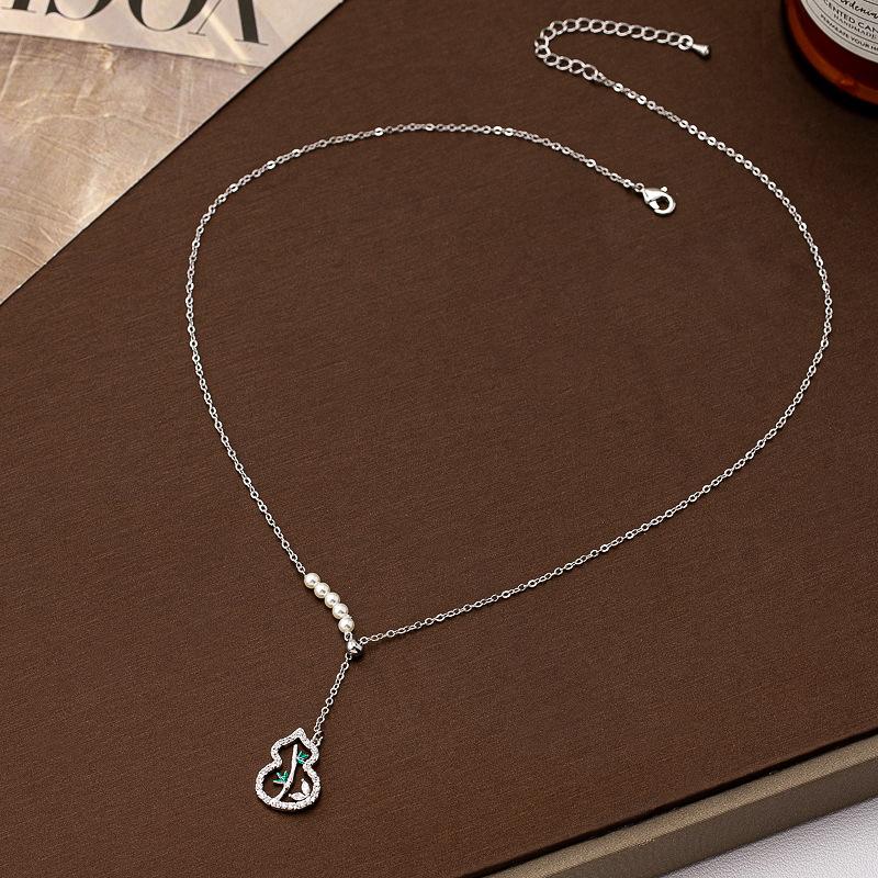 Gourd hollow design sense new national style fashion exquisite pearl inlaid zirconium neck chain simple high-end exquisite temperament niche