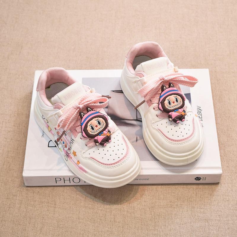 

Обувь для девочек Labubu 2025 новая летняя детская маленькая белая обувь мягкая подошва повседневная спортивная обувь для скейтборда девочка взрыв 26
