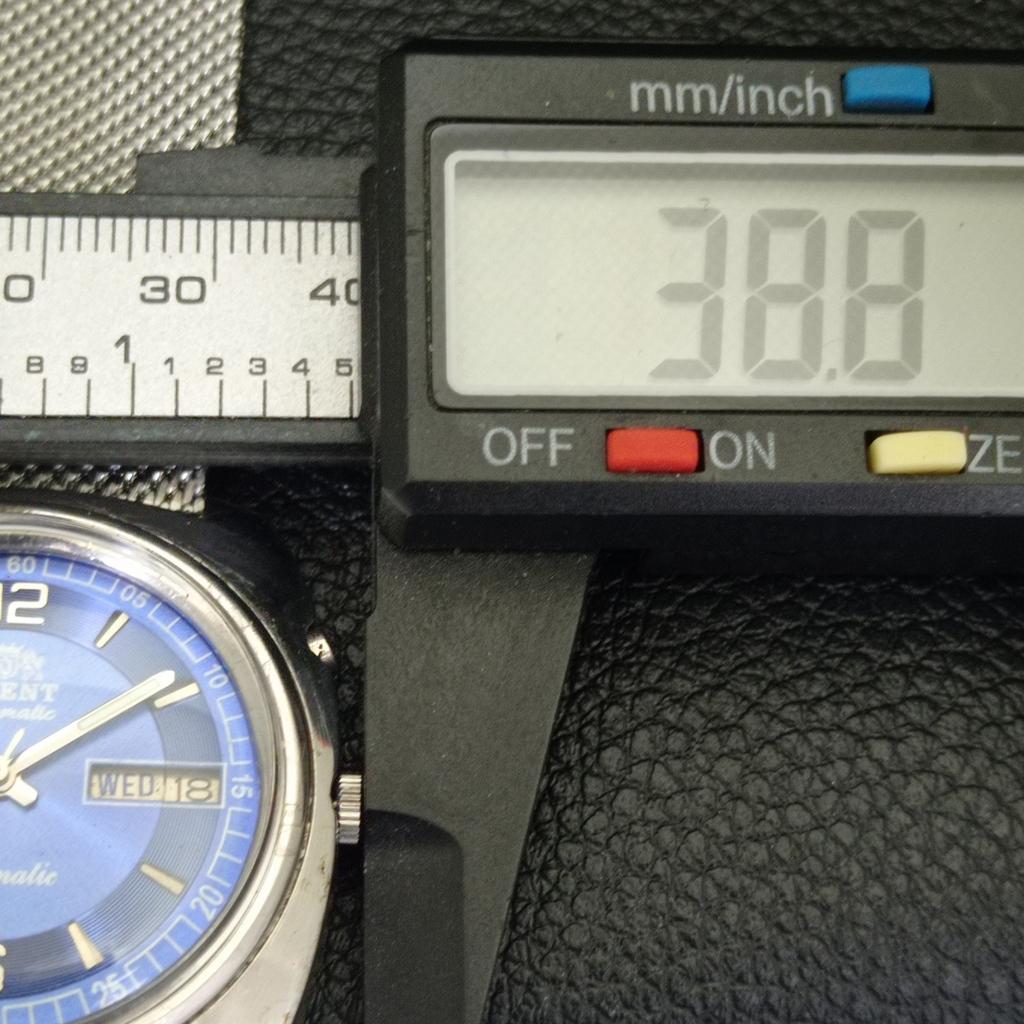 AUTOMATIC 46941 VINTAGE ORIENT JAPAN MENS BLUE COLOR DIAL WATCH a701882-5 R207-a701882