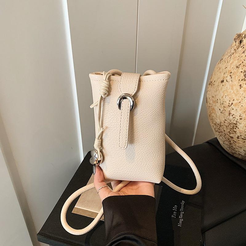 Simple retro mobile phone bucket bag new fashionable summer texture shoulder bag casual versatile messenger bag