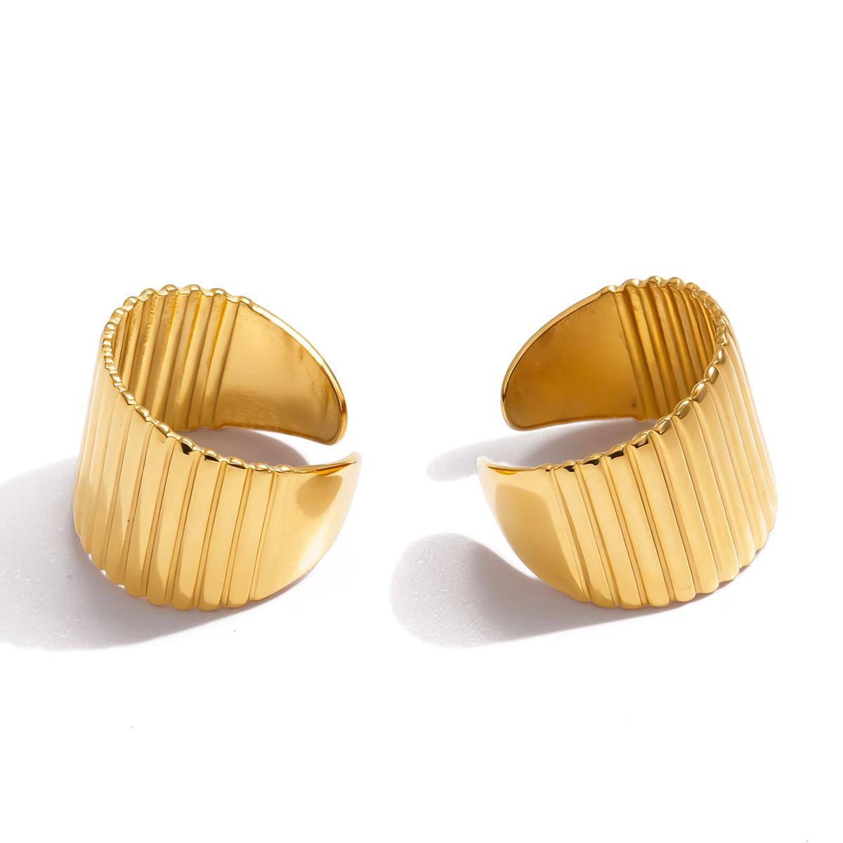 

Yori Hot Style Stainless Steel Wide Ribbed Ear Clips Earrings 2025 Women Stainless Steel Trendy Golden PVD Waterproof Jewelry