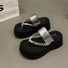 Beautiful thick-soled toe cool slippers women's summer wear 2025 new versatile rhinestone flip-flops non-slip beach shoes