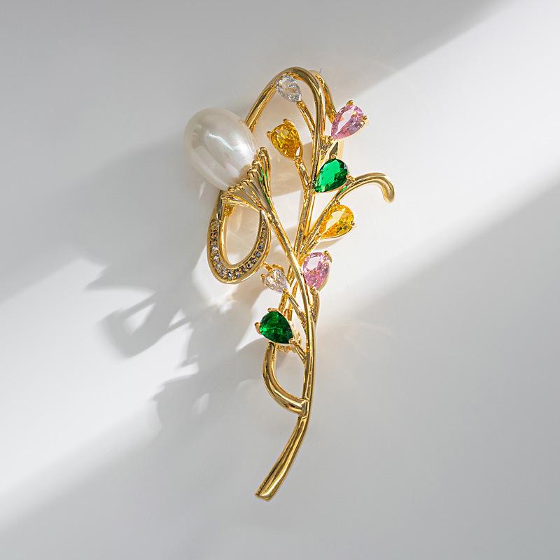 Bo Xin Yun Original Design Baroque Pearl Flower Brooch - Elegant High-Grade Accessory