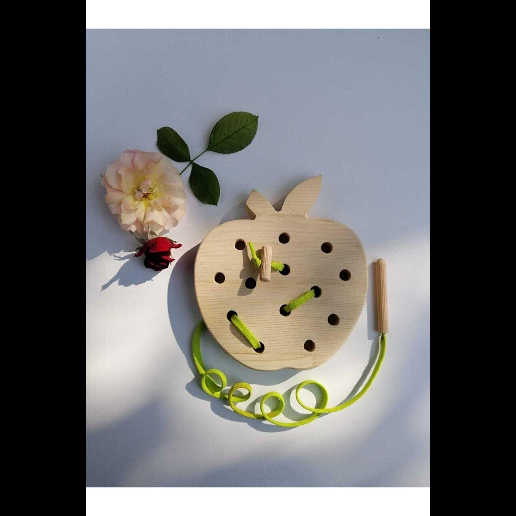 

İp Geçirme Eğitici Elma Oyuncak İP GEÇİRME ELMA